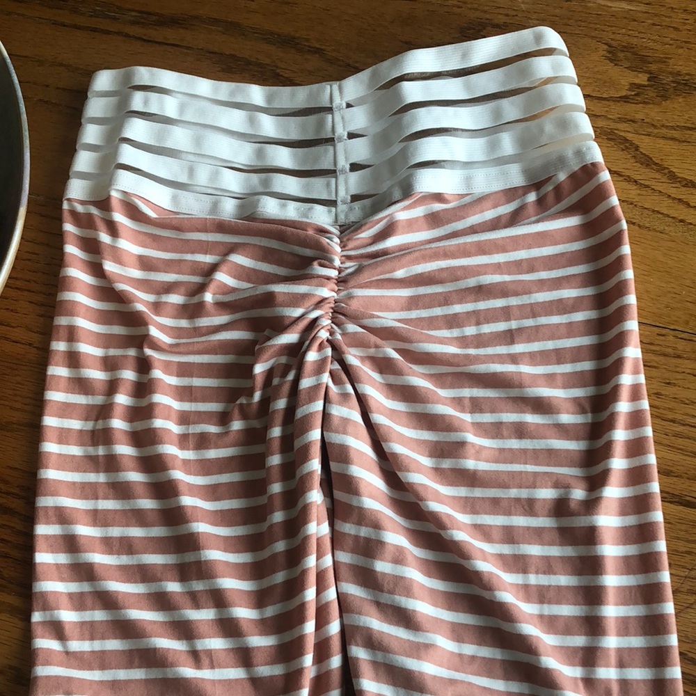 Cute Booty Lounge Leggings Size Small